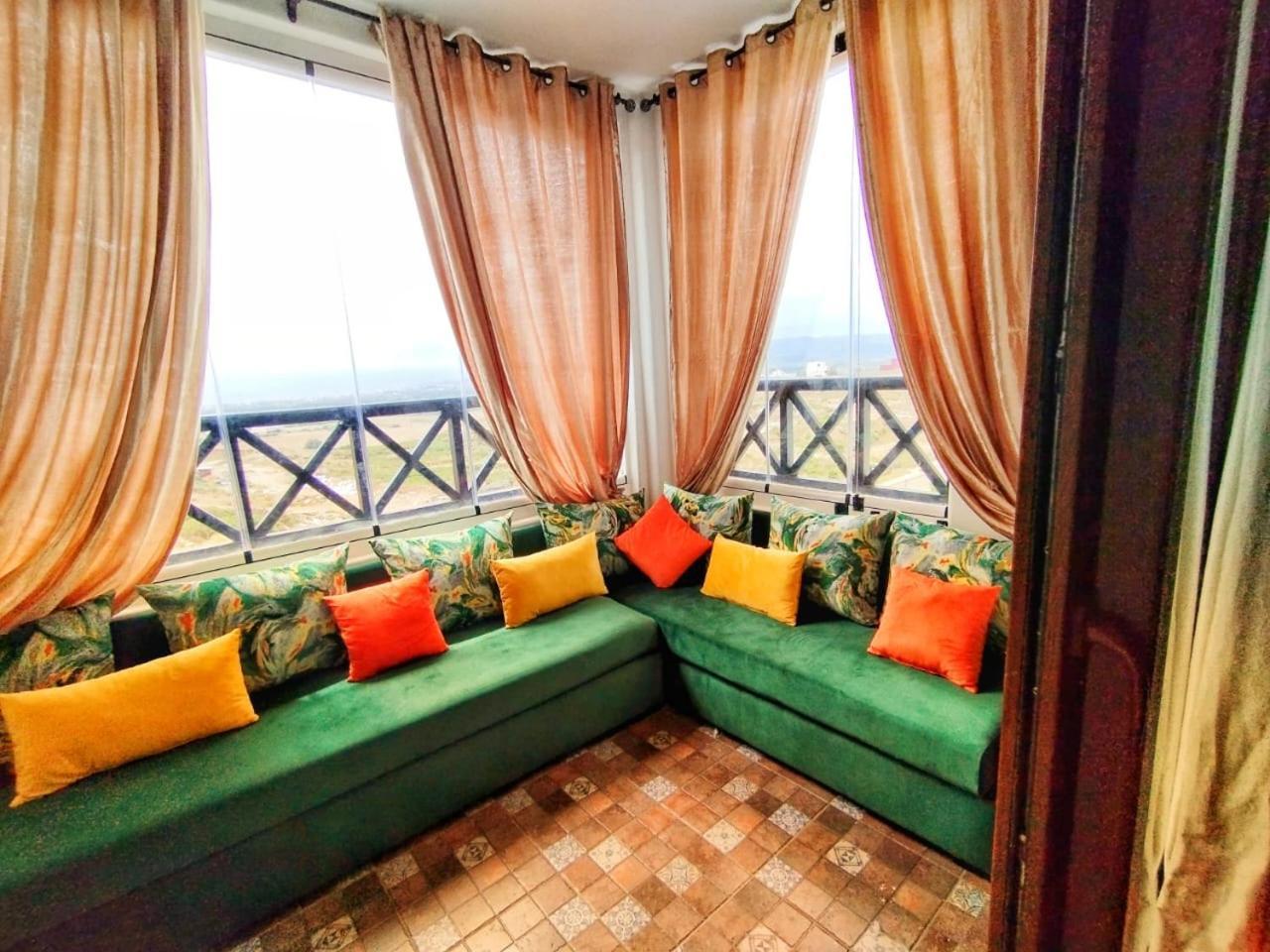 Lilac'S Garden Vue Piscine المضيق المظهر الخارجي الصورة