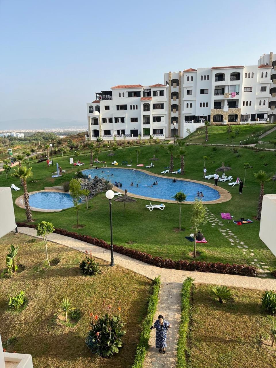 Lilac'S Garden Vue Piscine المضيق المظهر الخارجي الصورة
