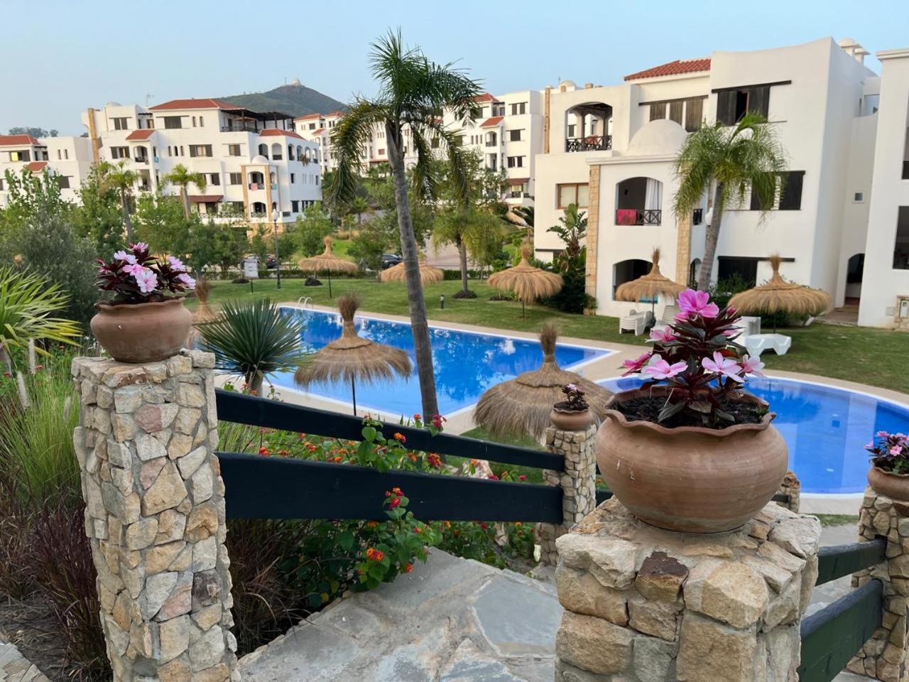Lilac'S Garden Vue Piscine المضيق الغرفة الصورة