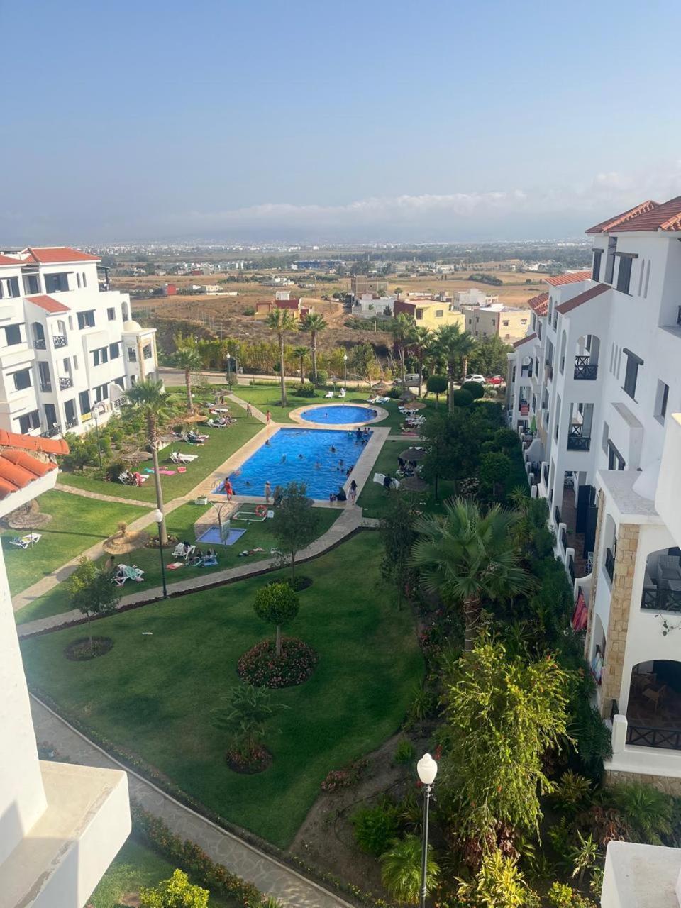 Lilac'S Garden Vue Piscine المضيق المظهر الخارجي الصورة
